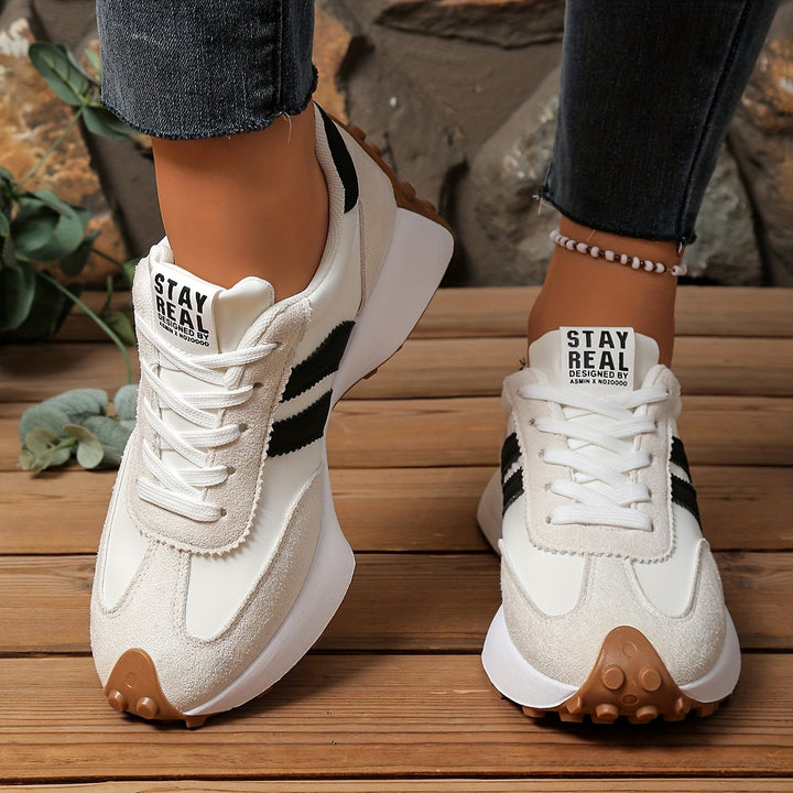 Frühlingshafte Damen Retro-Sneaker, leichte Low-Top Turnschuhe für Komfort und Stil.