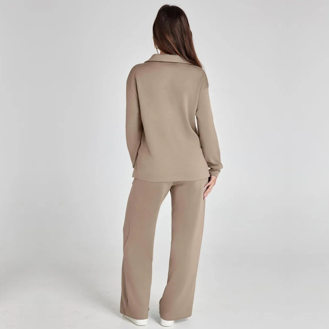 Entspanntes Komfortset für Damen: Weiche Loungewear mit V-Ausschnitt & weiter Hose.