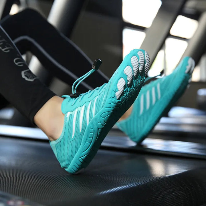 Nahaufnahme des atmungsaktiven Materials der Herren Wasserschuhe für Komfort, ideal für Sommer & Aquasport.