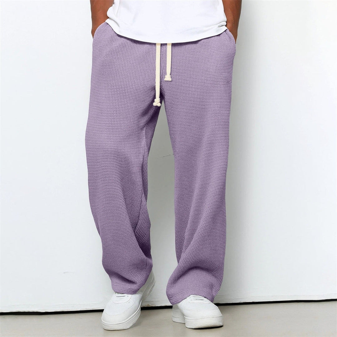 Herren-Athleisure-Hose mit charakteristischem Waffelstrick und geradem Bein, sehr weich und bequem.