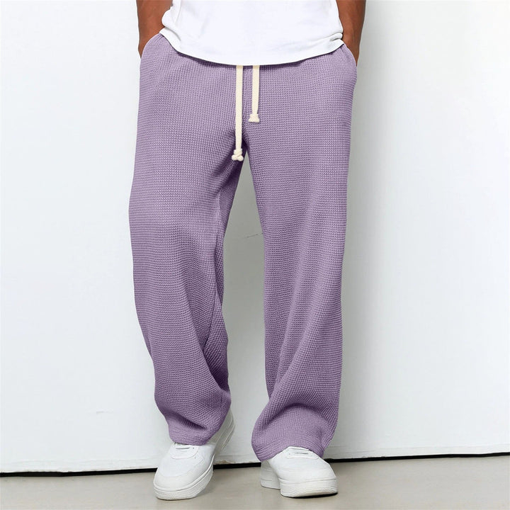 Herren-Athleisure-Hose mit charakteristischem Waffelstrick und geradem Bein, sehr weich und bequem.