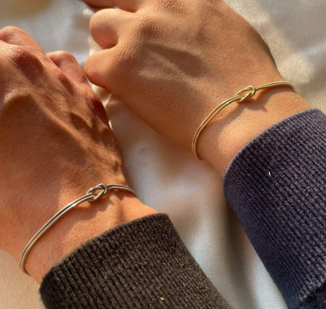 Minimalistisches Armband Set für Damen & Herren, verstellbar, elegant, ideal als Partnerarmband.