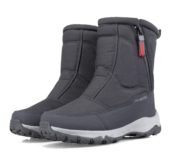 Moderne Herren-Schneestiefel: stylisch, warm & wasserdicht. Perfekte Winterschuhe für Komfort bei Schnee.
