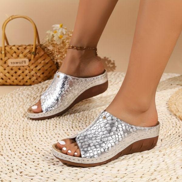 Orthopädische Sommersandalen Amalia für Damen. Bieten Fußgesundheit, Schmerzlinderung und Komfort für entspannte Füße.