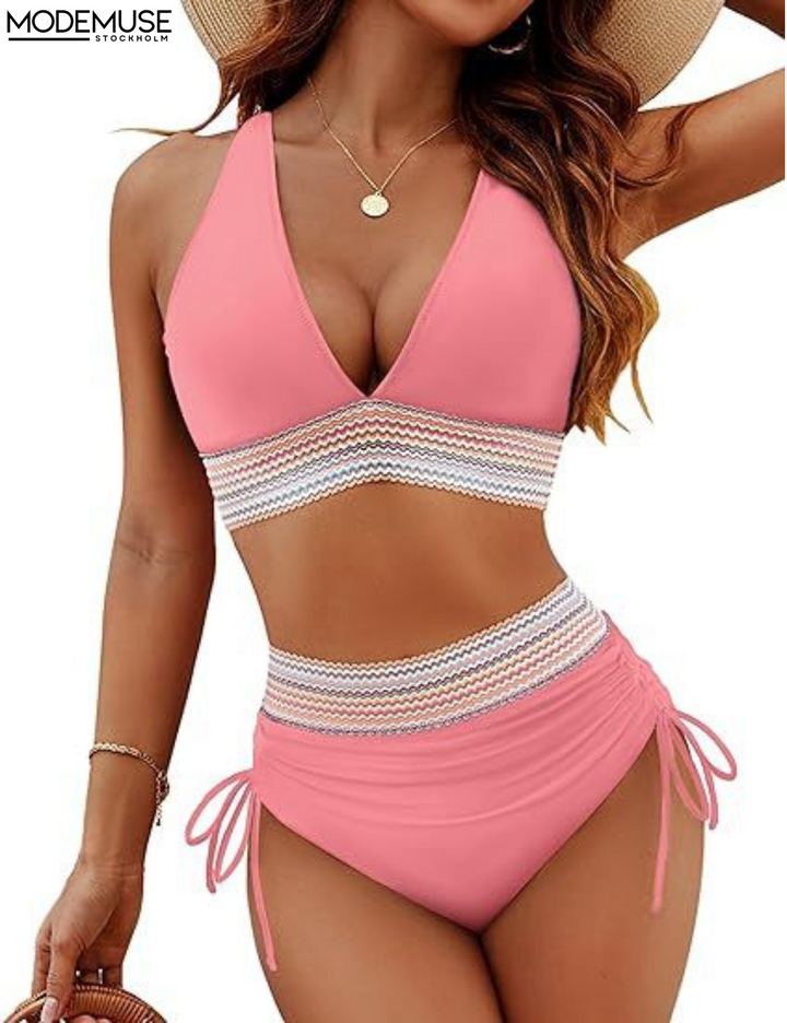Moderner Damen High Waist Bikini, schmeichelhaft und komfortabel für Urlaub.