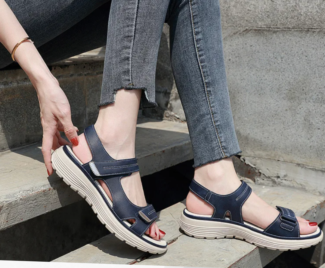 Komfortable Orthopädische Celina Sommerschuhe für Damen. Ideal bei Ballenzehen für Fußgesundheit.