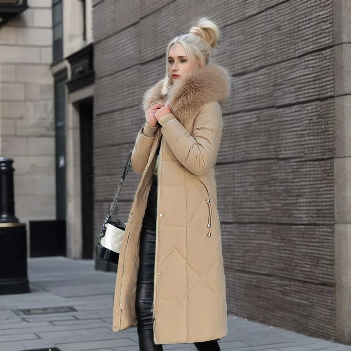 Eleganter, warmer Damen Steppmantel, lang, hoher Kragen, perfekt für stilvolle Herbst-Looks.