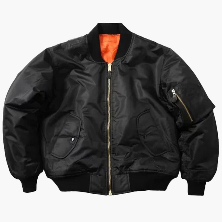 Trendige Damen Bomberjacke, unisex Schnitt. Perfekt für modische Streetwear-Looks und den lässigen Alltagsstil.