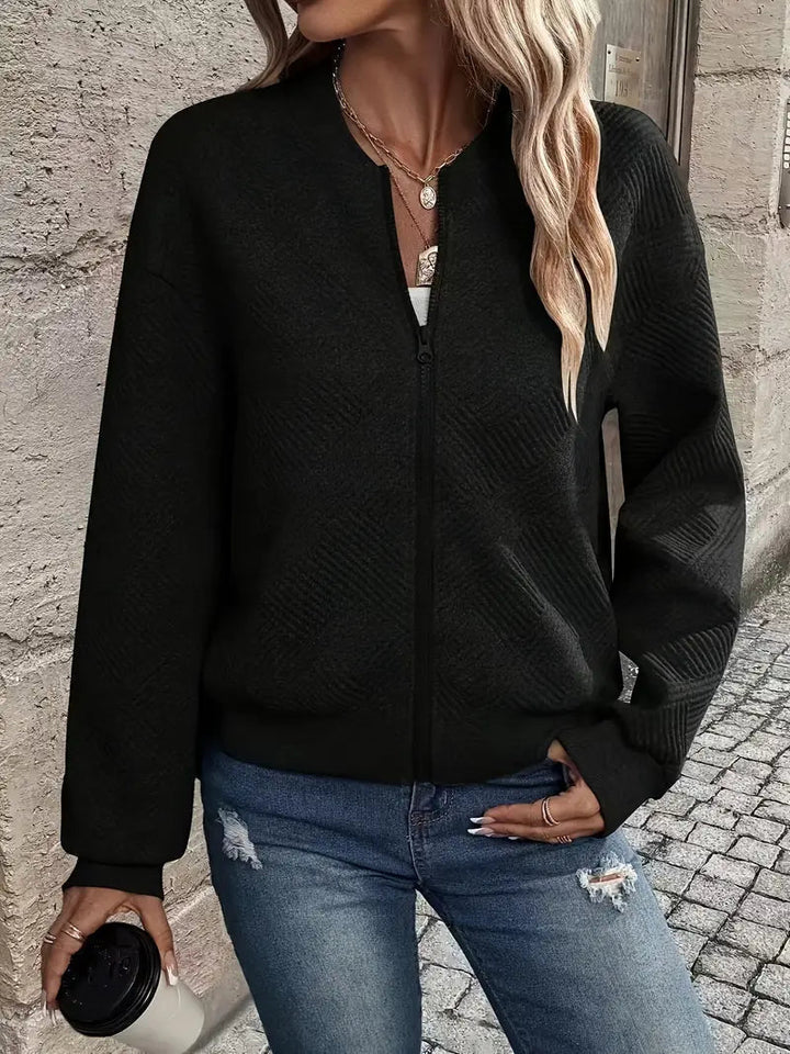 Vielseitige Damen Cardigan Strickjacke mit Reißverschluss, strukturiert. Für elegante & legere Outfits.
