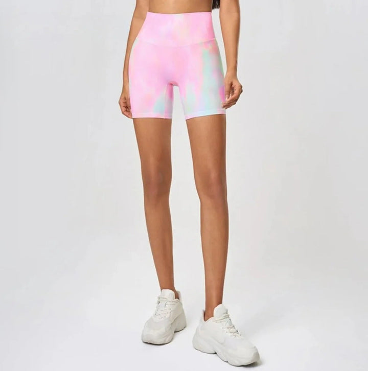 Bequeme Damen Yoga-Shorts für Studio und Zuhause; atmungsaktiv und dehnbar.