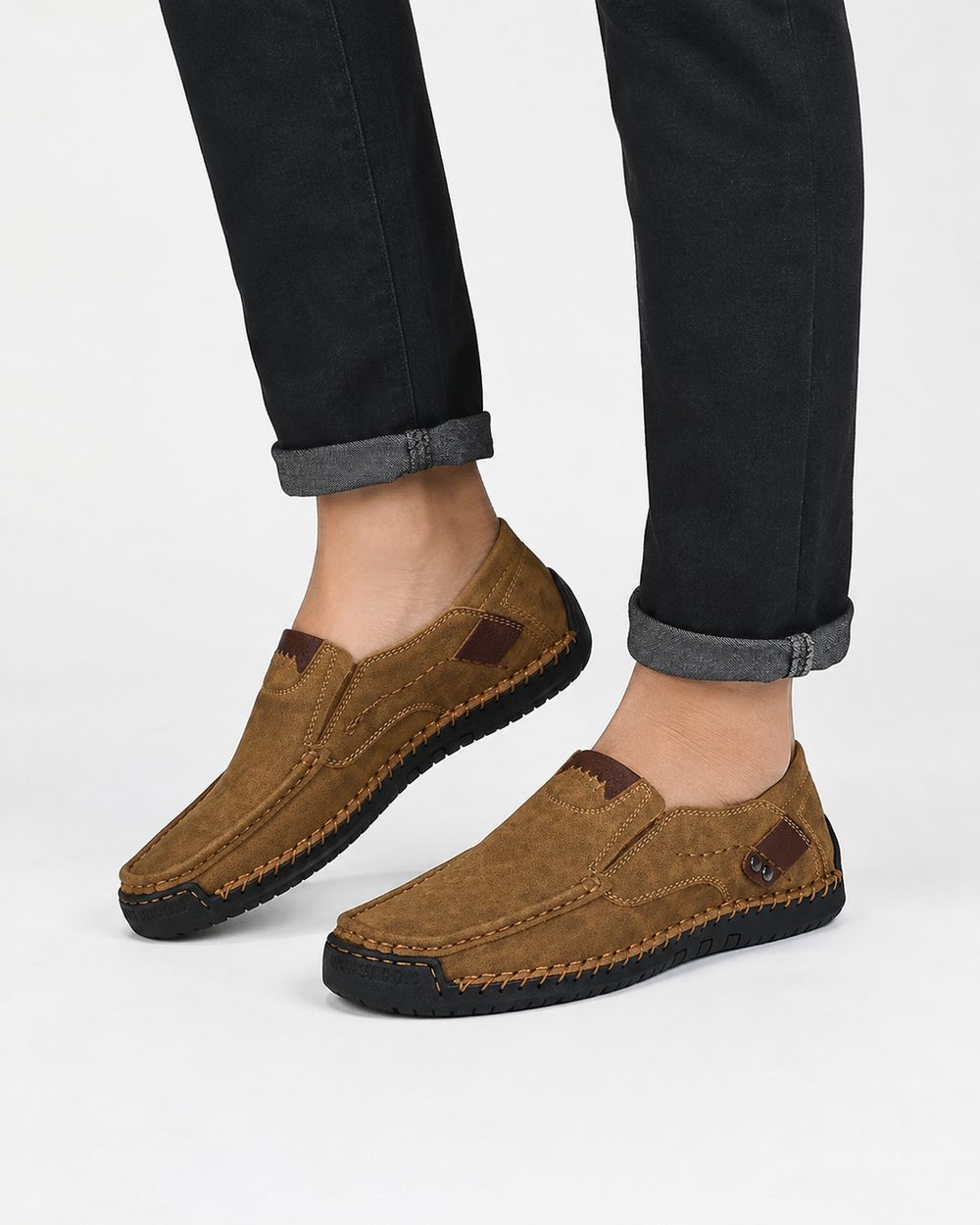 Stilvolle Herren Slip-On-Schuhe in Schwarz; perfekt für Freizeit & Alltag, komfortabel.