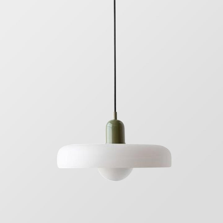 Moderne Buntglas Hängelampe, farbenfroh. Dekorative Glaslampe für Innenbeleuchtung.