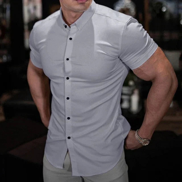 Elegantes Basic Kurzarm Herrenhemd im Slim-Fit, aus Stretch für Business & moderne Freizeitlooks. Komfortabel.