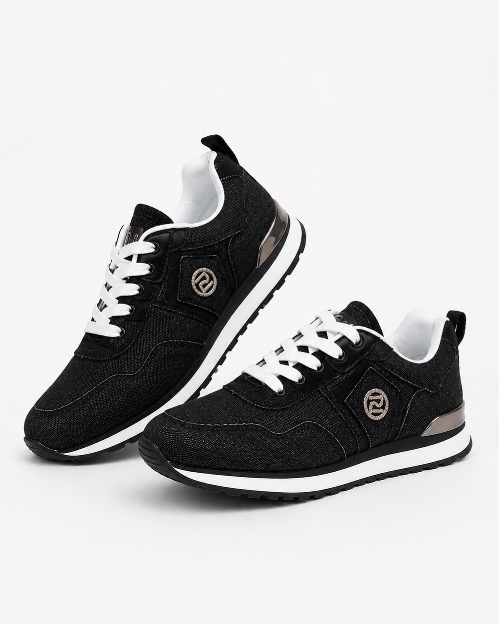 Bequemer Herrenschuh aus Denim-Stoff, ideal als Freizeit-Sneaker für täglichen Komfort und Vielseitigkeit.