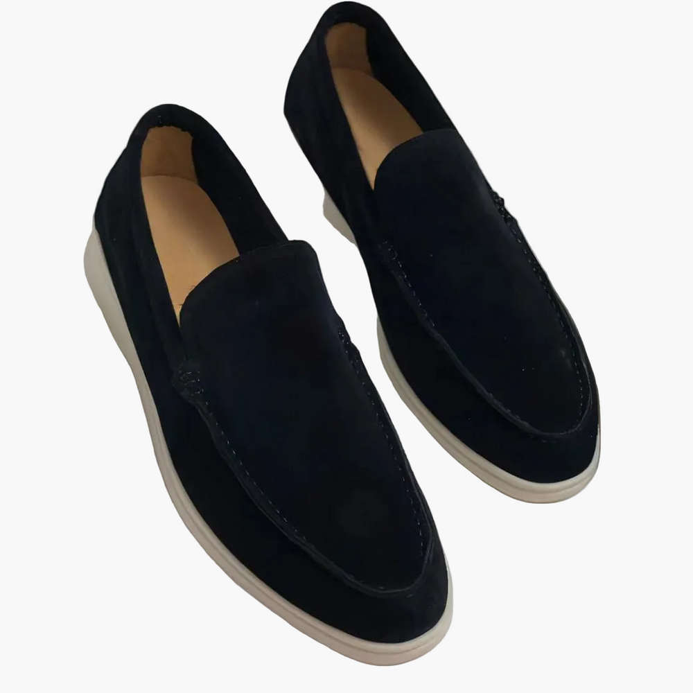 Moderne Slip-On Herren Loafer aus weichem Leder, ideal als bequeme Freizeitschuhe oder elegante Mokassins.