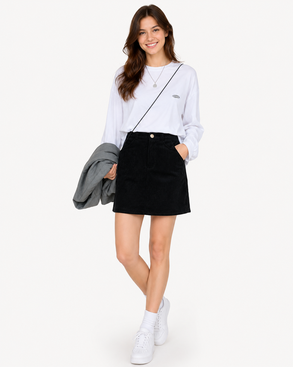 Schmeichelhafter Damen Minirock in A-Linie mit hohem Bund. Komfortable Fashion für stilvolle Damenmode.