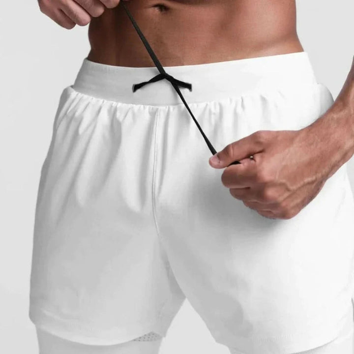 Herren Athletik 2-in-1 Shorts, atmungsaktiv für Laufen & Fitness. Komfortable Sportbekleidung für Sommer.