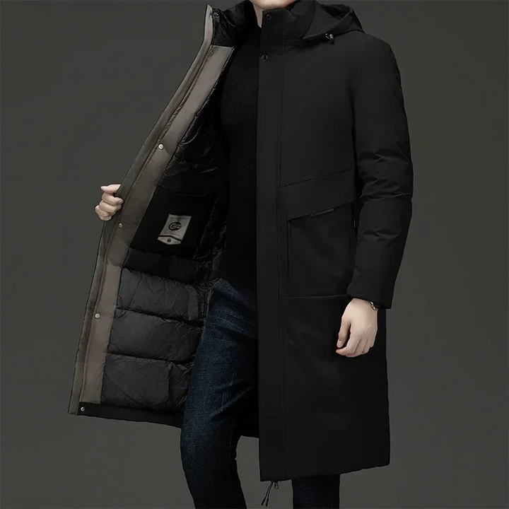 Stylischer Herren Winter Steppmantel mit Kapuze für Komfort. Perfekte Herrenbekleidung.