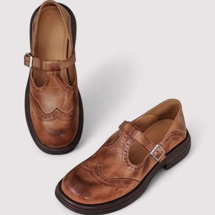Stilvolle Mary Jane Damenschuhe in elegantem Braun. Perfekte orthopädische Freizeitschuhe für Damen mit hohem Komfortanspruch.