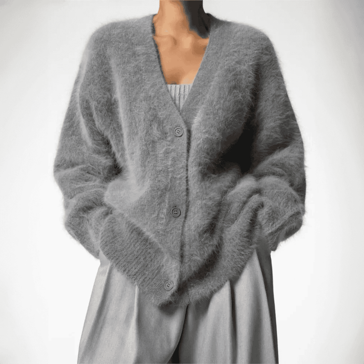 Zeitlose Damen Strickjacke in Couture-Qualität. Luxuriöses Oberteil, ideal für Business-Casual und besondere Anlässe.