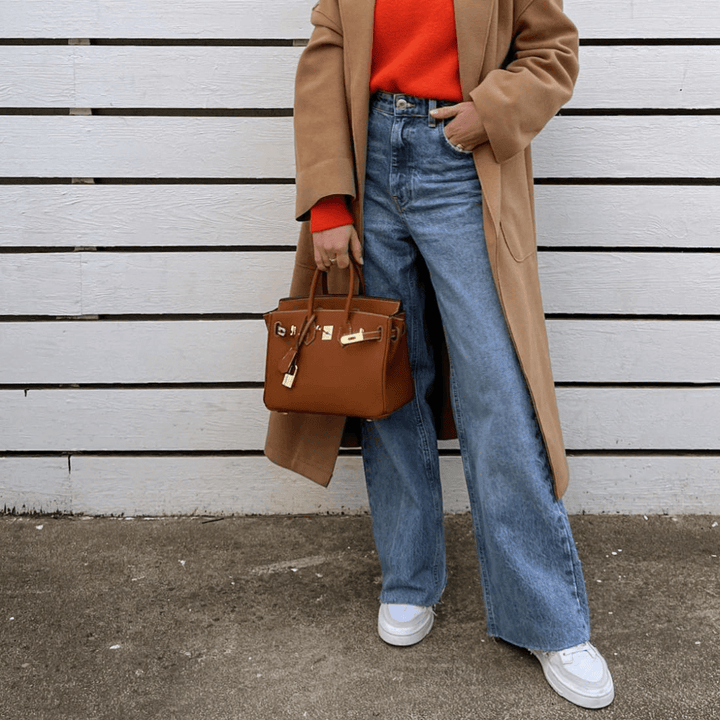 Klassische Damentasche: elegante Schultertasche für Frauen. Hochwertiges, ganzjähriges Mode-Accessoire.