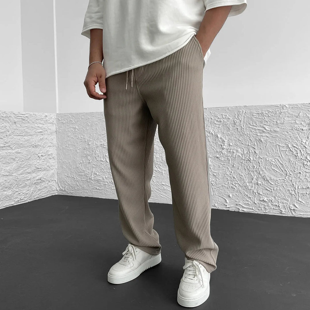 Herren Strickhose relaxed fit, bequem & entspannt für Alltag & Loungewear. Ideal als Freizeithose mit Kordelzug.