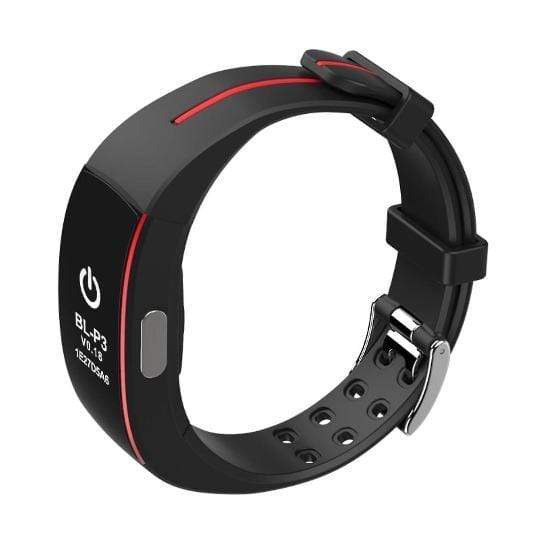 Nahaufnahme des HD-Touchscreen der Smartwatch, klare Anzeige für Digitaluhr und Aktivitätsdaten.