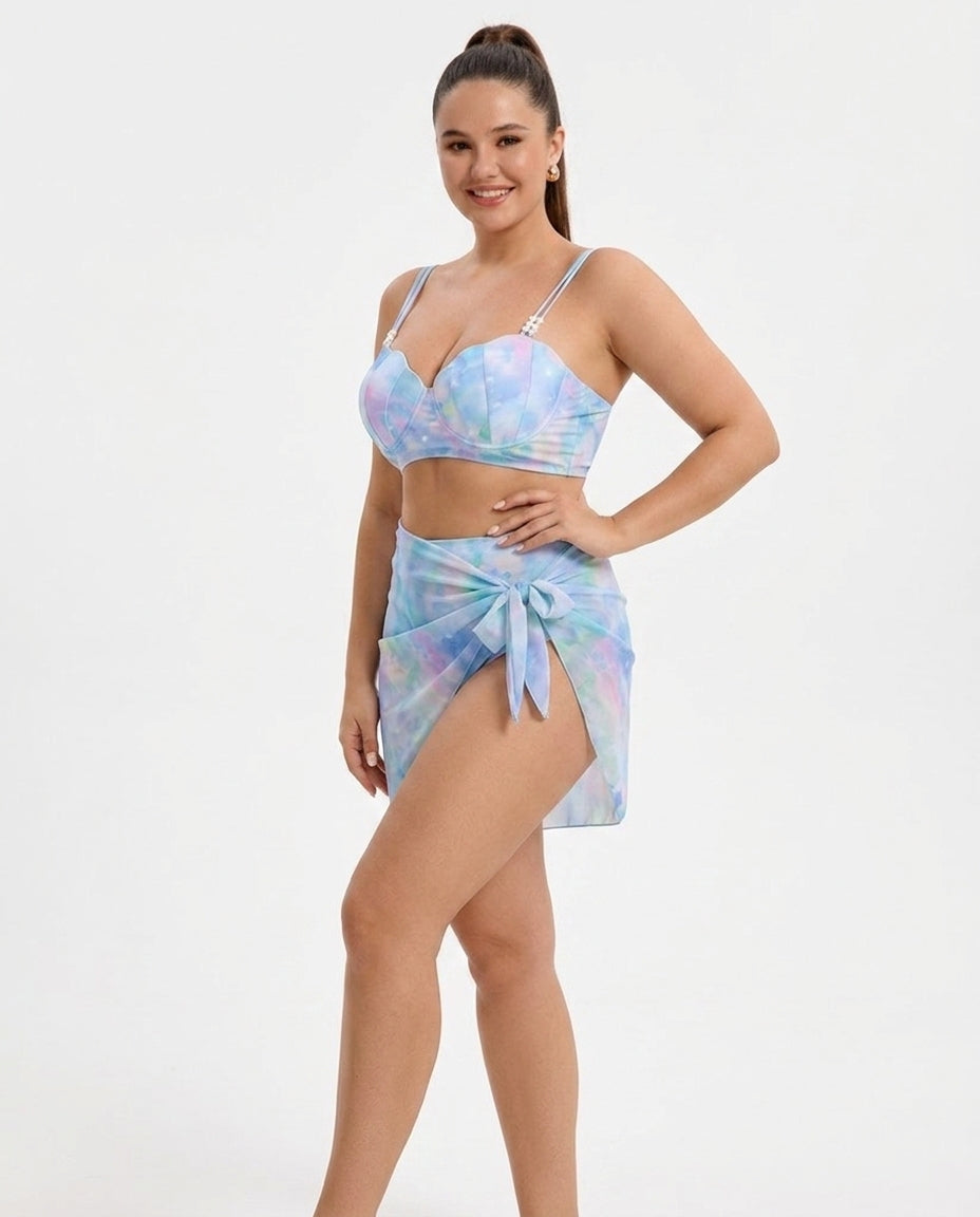 Modernes Tie-Dye Damen Bikini-Set, 3-teilig: Oberteil, Hose & luftiger Überrock. Stylische Strandmode.
