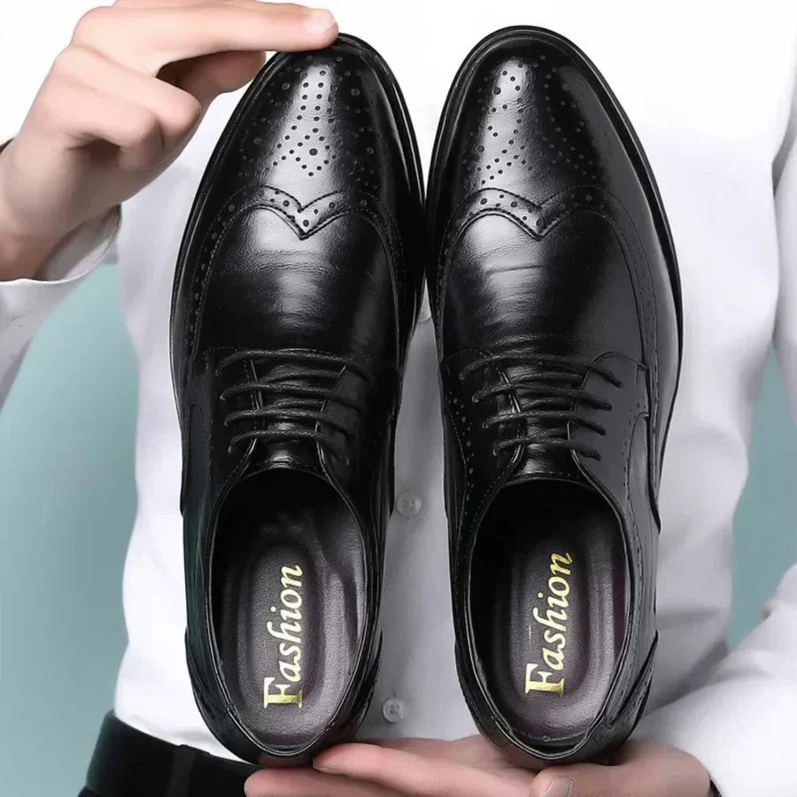 Elegante Herren-Anzugschuhe Lorenzo aus edlem Kalbsleder, perfekt für Business und formelle Anlässe.