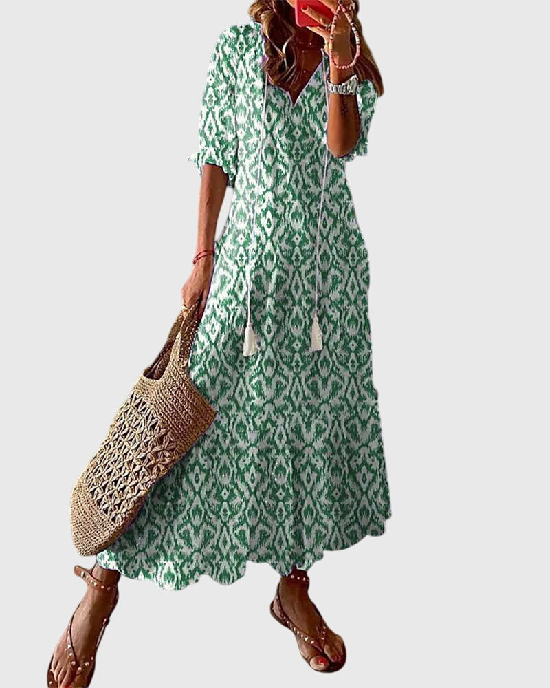 Luftiges Maxikleid für Damen: Boho Sommerkleid mit V-Ausschnitt, ideal als Strandkleid oder Freizeitkleid.