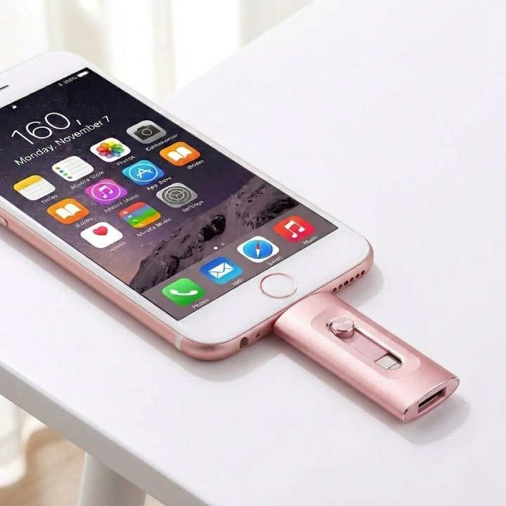 Praktischer 3-in-1 Fotostick für iPhone & PC. Mobiler Datenspeicher zum einfachen Transfer und Sichern von Dateien.