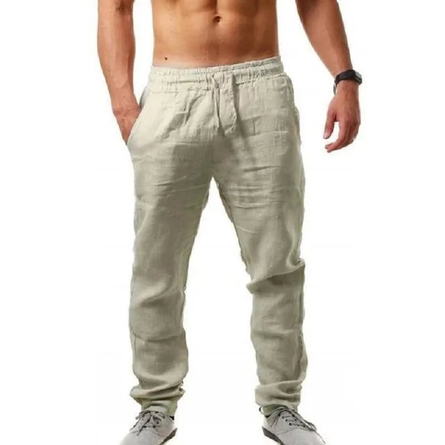 Moderne Herrenhose im Komfort-Schnitt, atmungsaktiv, vielseitig kombinierbar für entspannte Looks.