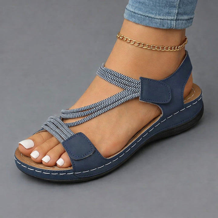 Blaue elegante Damen Sandalen, leicht und bequem, ideal für warme Tage. Schicke Komfortschuhe mit Stil.