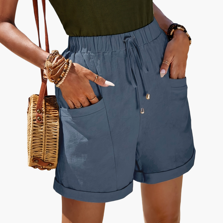 Locker sitzende Damen High-Waist kurze Hose, sehr bequem und perfekt für heiße Sommertage.