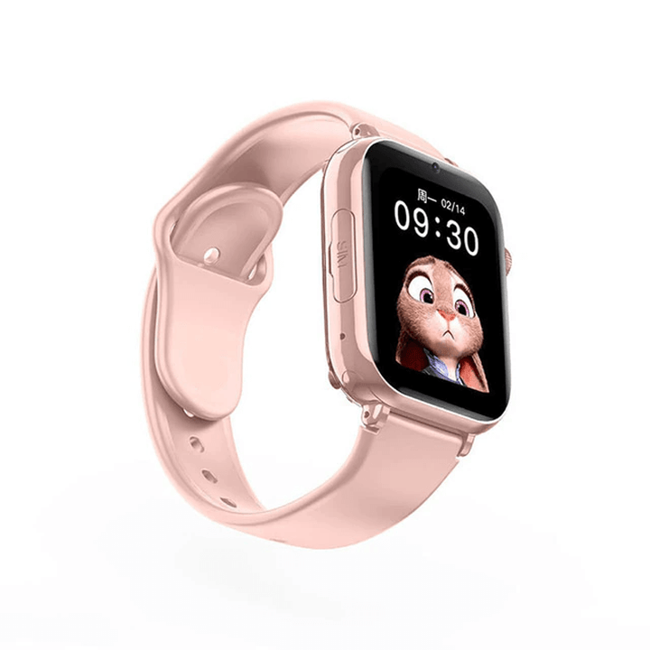 Nahaufnahme der Kinder-Smartwatch mit Menü für 4G-Videotelefonie und GPS-Tracking.