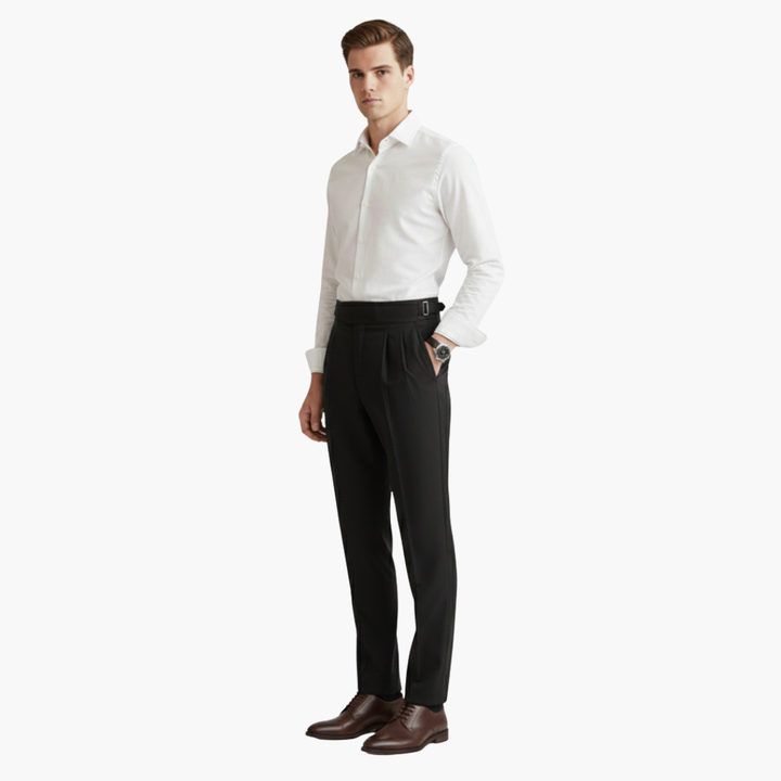 Moderne Freizeithose für Herren, hochtailliert mit komfortabler Passform und Seitentaschen.