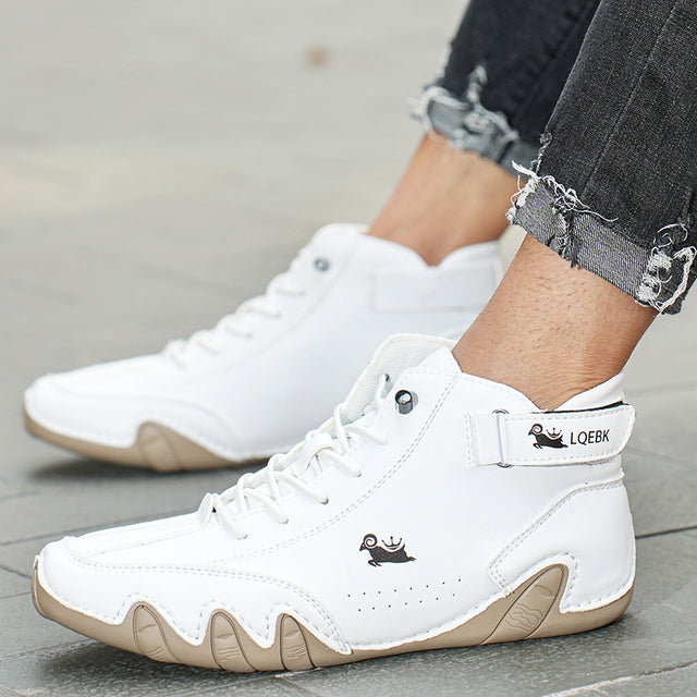 Flexible ActiveTrail Barfußschuhe für Damen & Herren; leichte Komfortschuhe für ein natürliches Gefühl im Alltag & beim Sport.