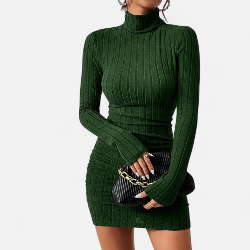 Grünes Rollkragen-Minikleid für Damen, langärmlig und elegant. Ideal für die kälteren Tage.