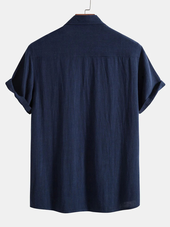 Herrenmode, die Komfort und Eleganz für jede Sommeraktivität bietet.