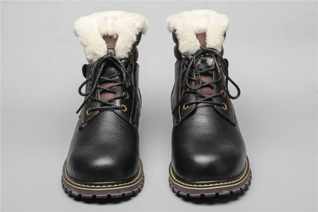 Herren Winterstiefel, isoliert, mit rutschfester Sohle für maximale Sicherheit.