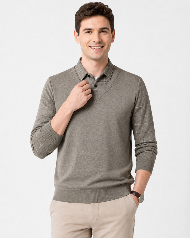 Klassischer Herren Slim Fit Strickpullover. Eng anliegender V-Ausschnitt Pullover für moderne Herrenmode.