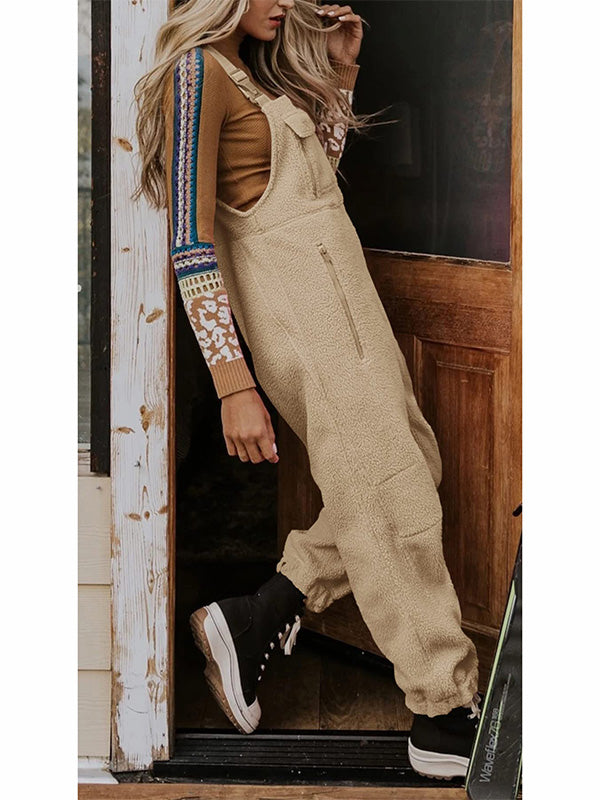 Sportlicher Damen Fleece Overall mit Reißverschlüssen, perfekt für Freizeit.