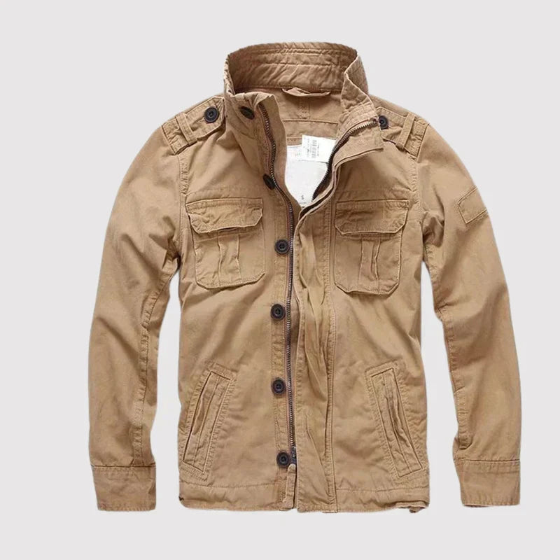 Robuste Herrenjacke im Militärstil, Retro Freizeitjacke für Männer, Ganzjahresjacke mit Vintage Look.