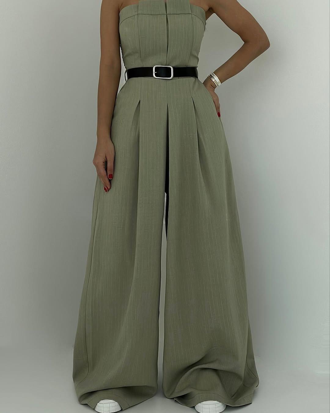 Statement-Look Damen Set: 3-teiliger Hosenanzug mit trägerlosem Top, Jacke & fließender weiter Hose. Sehr elegant.