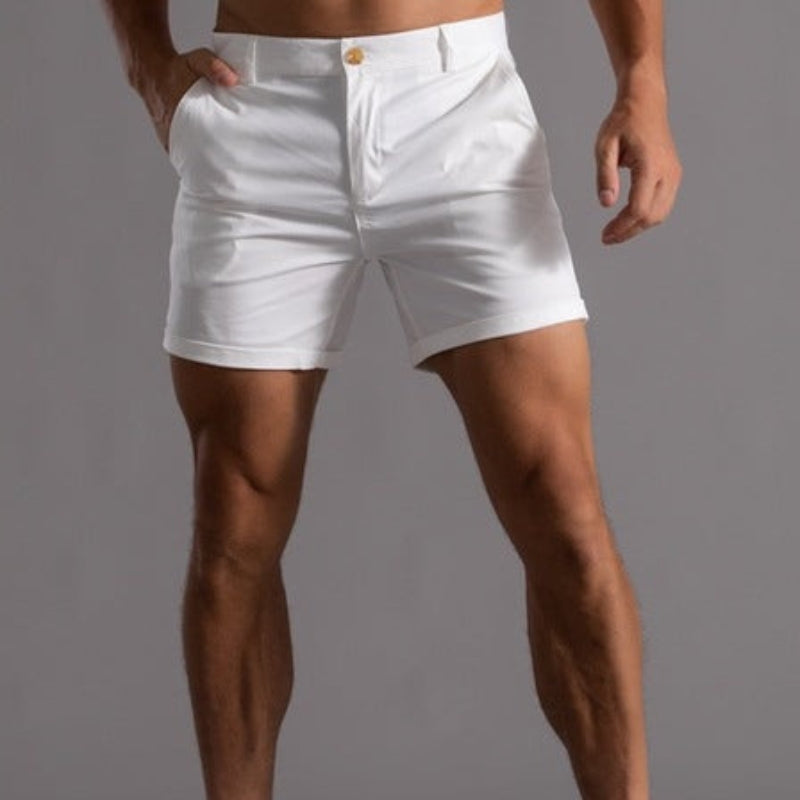 Bequeme Herren Chino-Shorts in Slim Fit. Ideal für warme Sommertage, Freizeit und Urlaub. Leichte Baumwolle.