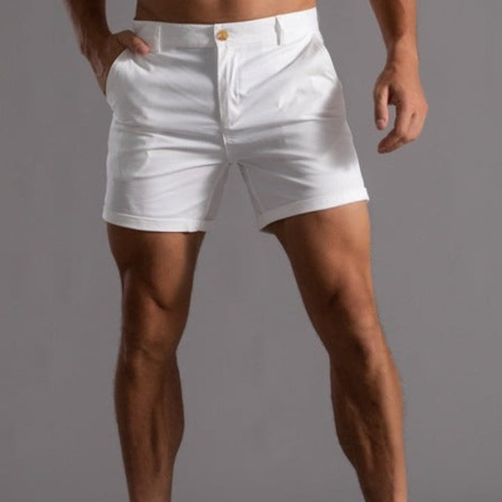 Bequeme Herren Chino-Shorts in Slim Fit. Ideal für warme Sommertage, Freizeit und Urlaub. Leichte Baumwolle.