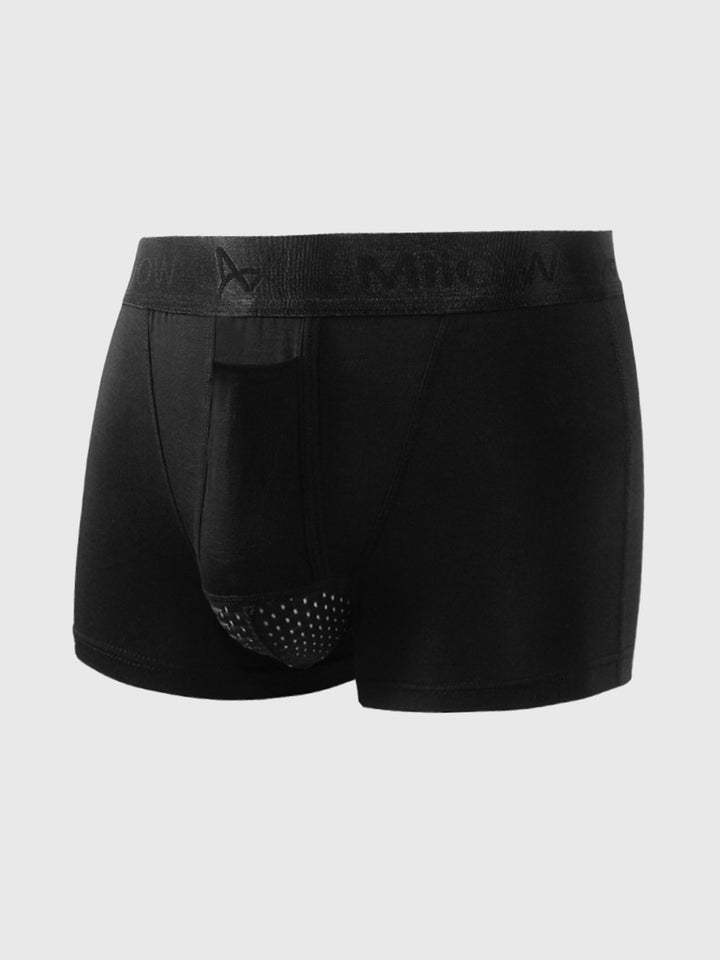 Nahaufnahme der nahtlosen, atmungsaktiven Herren-Boxershorts. Feuchtigkeitsableitende Unterwäsche für Komfort.