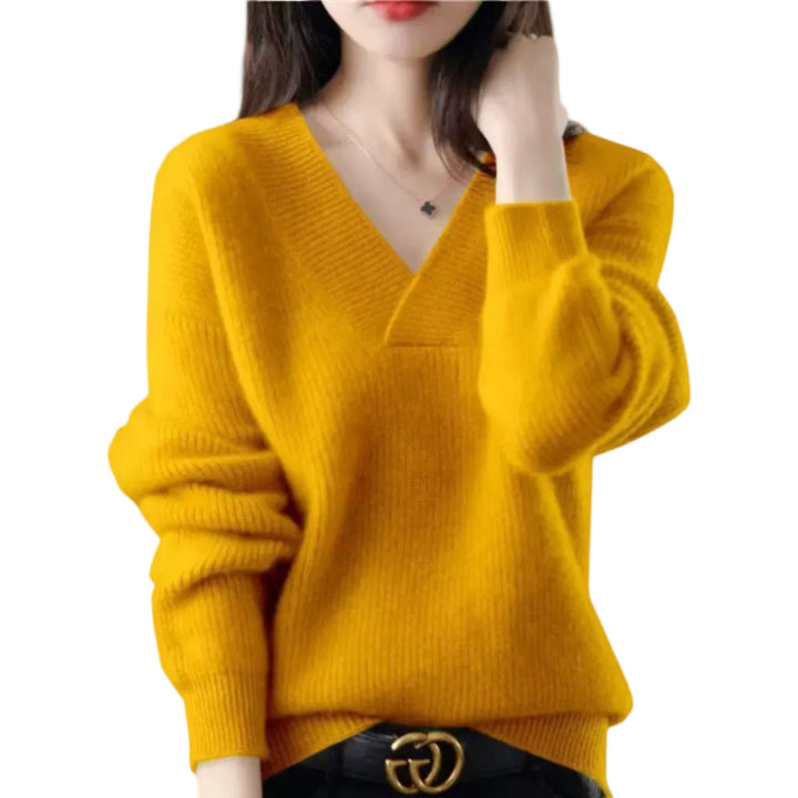Moderner Damenpullover mit V-Ausschnitt, Rippstrick. Lockere Passform, ideal für Layering im Herbst.