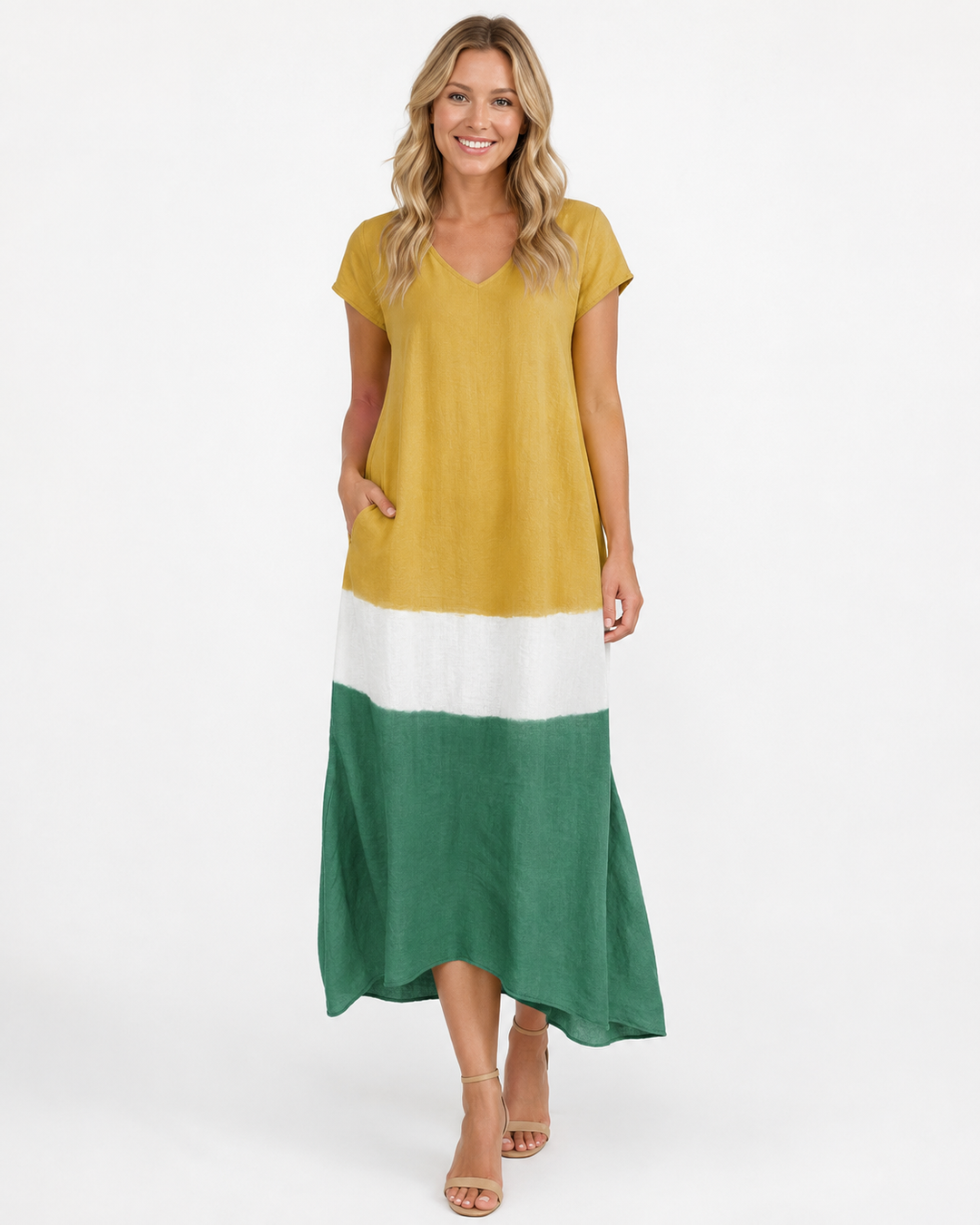 Elegantes Damenkleid, lang, mit Farbblöcken. Lockere Passform für stilvollen Urlaubs-Look.