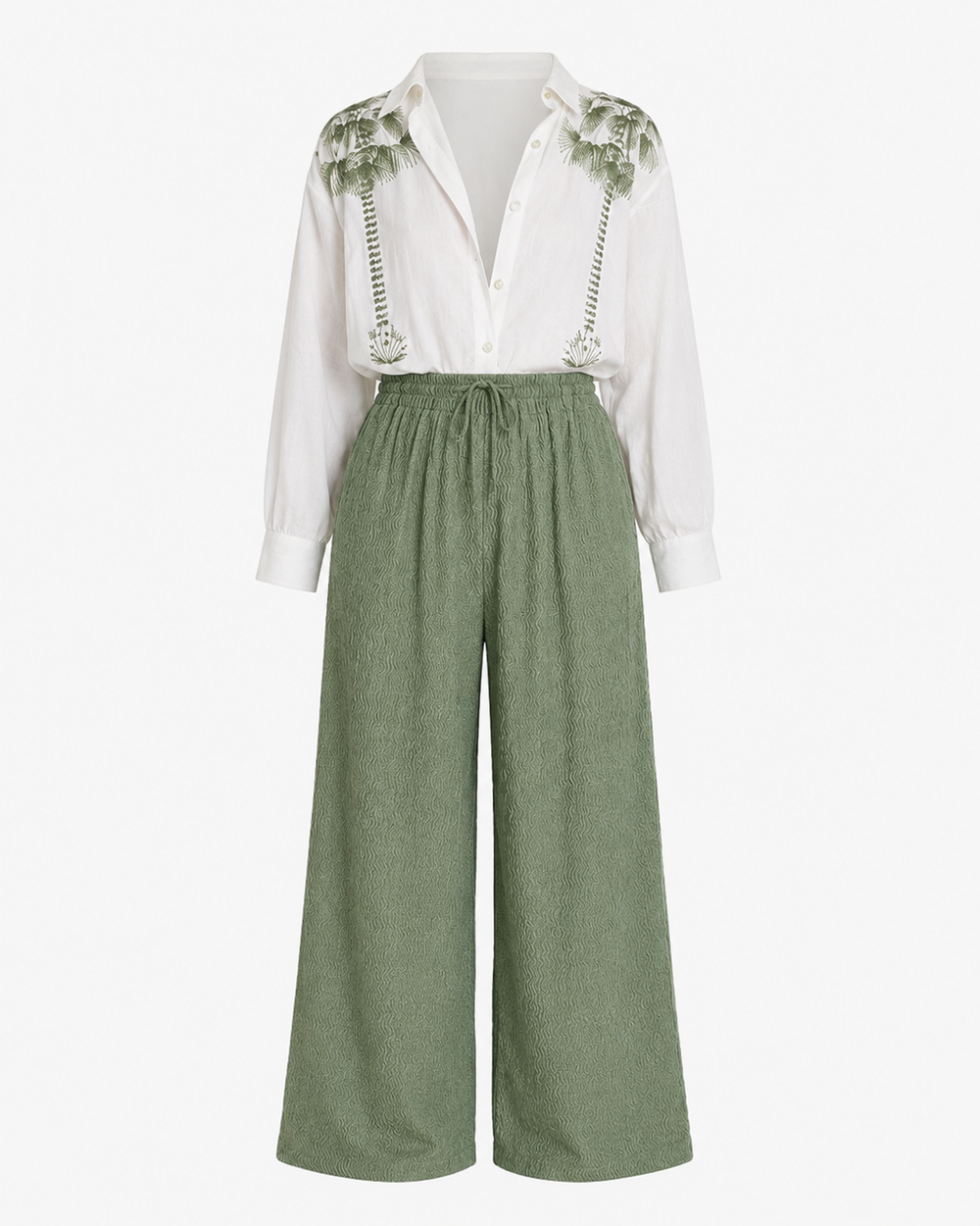 Bequemer Damen Langarm-Zweiteiler mit Bluse und Hose in floralem Design für sommerliche Freizeit.